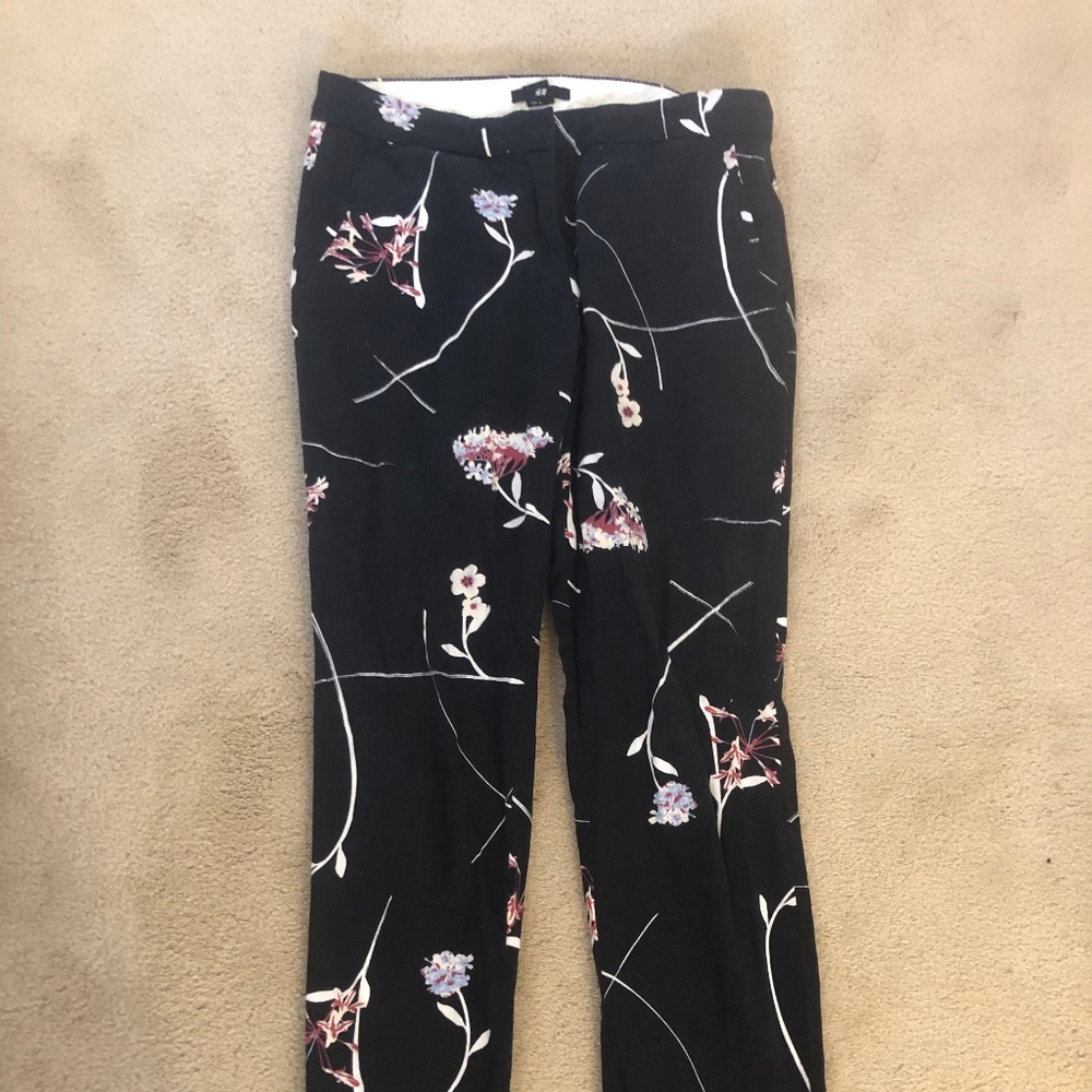 H&M Black Floral Print Trouser